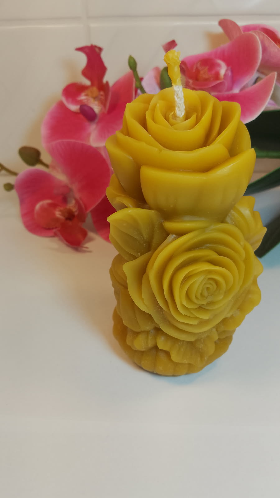 Świeca z wosku pszczelego: róża 3D